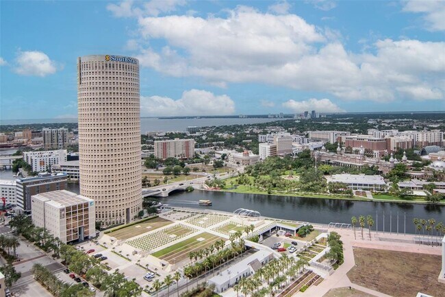 Building Photo - 777 N Ashley Dr
