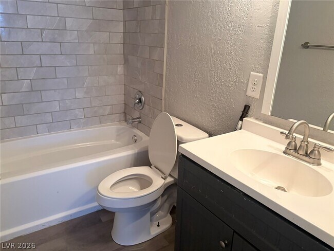 Building Photo - 555 S Royal Crest Cir