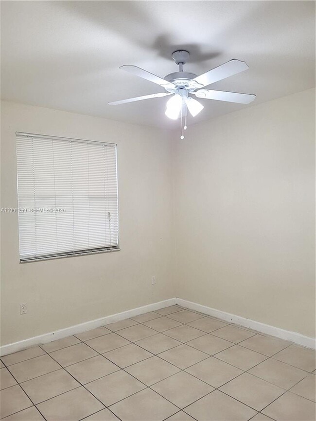 Building Photo - 2551 SE 16th Terrace