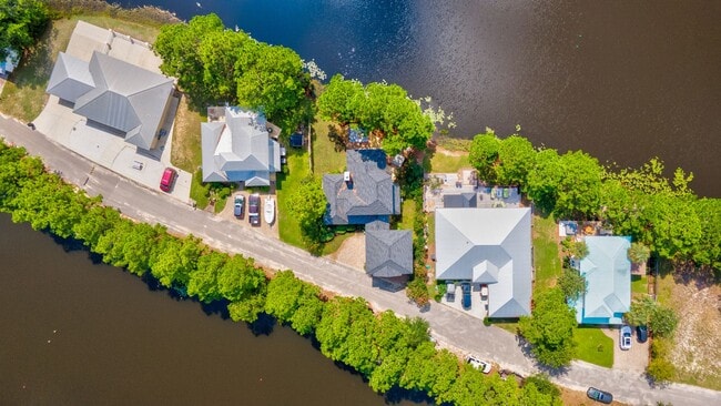 Building Photo - One of a Kind! Santa Rosa Beach Main home ...