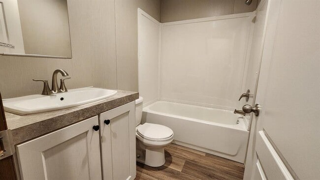 Building Photo - 124 Lincoln Dr