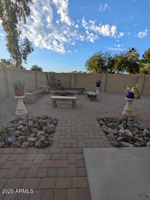 Building Photo - 2923 W Five Mile Peak Dr