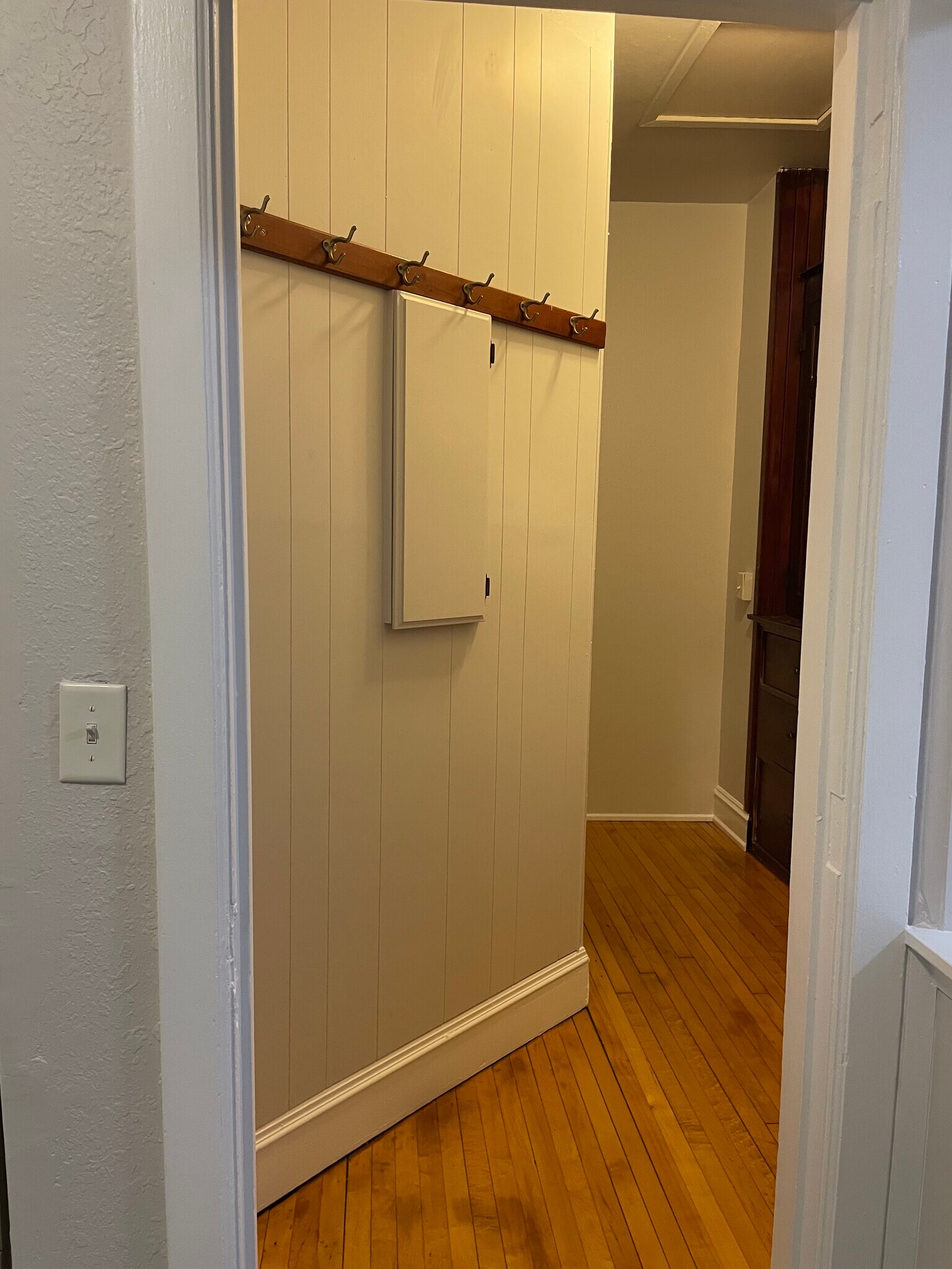 Building Photo - 317 N 4th Ave W