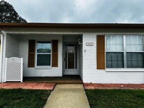 Building Photo - 2 Bed/2 Bath, 1 story Villa in Veterans Villas AVAILABLE May 11th!