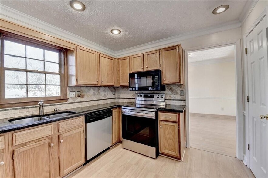 Building Photo - 3945 Genoa Ct