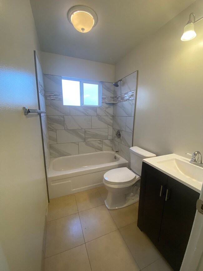 Building Photo - Great 3 Bedroom Home in Citrus Heights