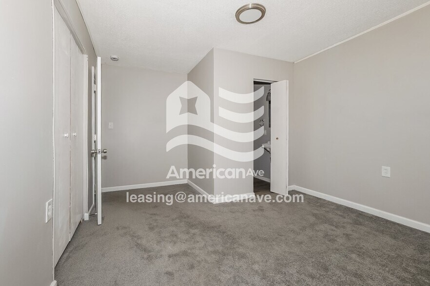 Building Photo - 1583 Breiding Rd