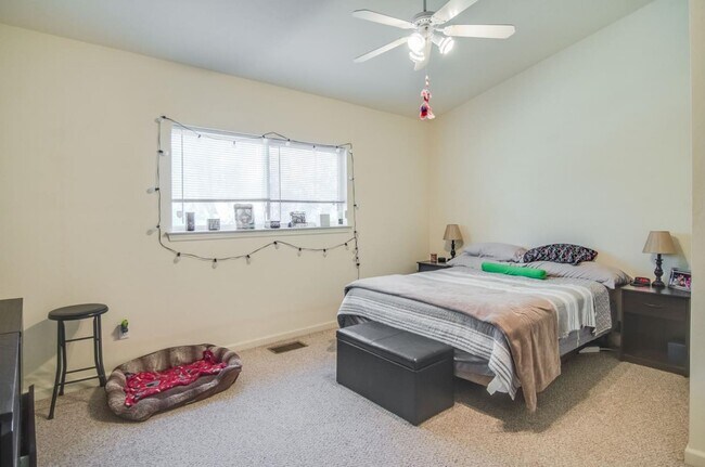 Building Photo - 1816 Seay Ct