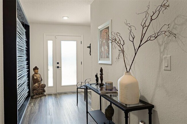 Building Photo - 1535 Eucalyptus Wy
