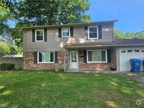 Building Photo - 452 Garrison Pl