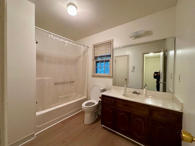 Building Photo - 4805 Candlelight Pl