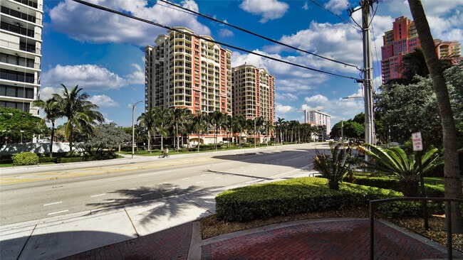 Building Photo - 2011 N Ocean Blvd