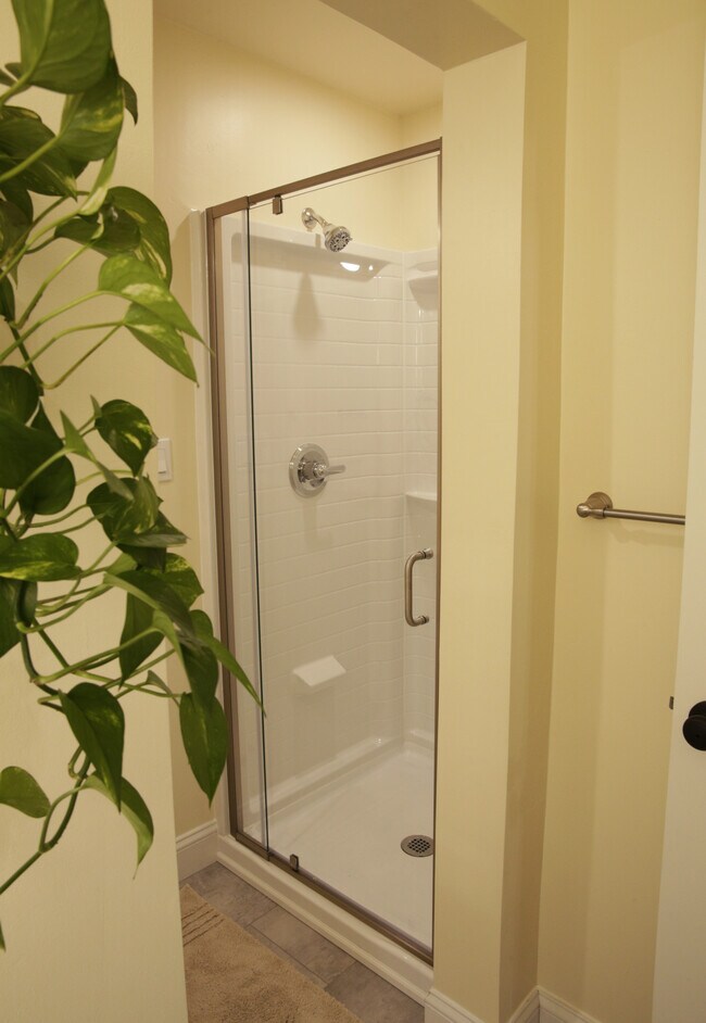 Building Photo - 405 West St