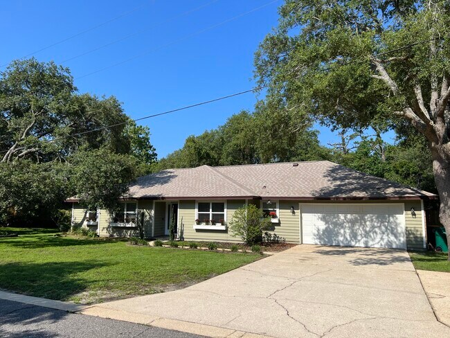 Building Photo - 16 Mariners Ln