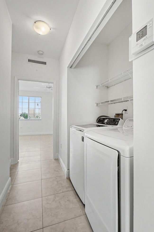 Building Photo - 350 NE 3rd St