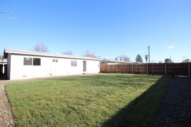 Building Photo - Gorgeous Remodeled Home