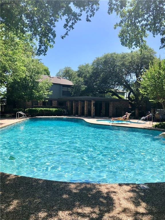 Building Photo - 7122 Wood Hollow Dr