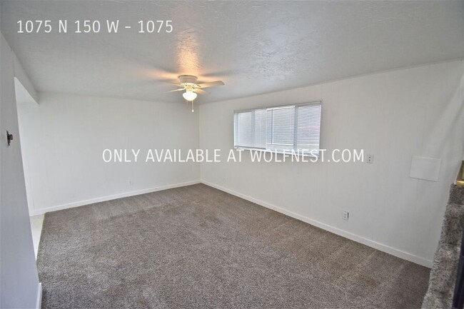 Building Photo - Beautiful 2 Bed Orem Unit! No Deposit Option!