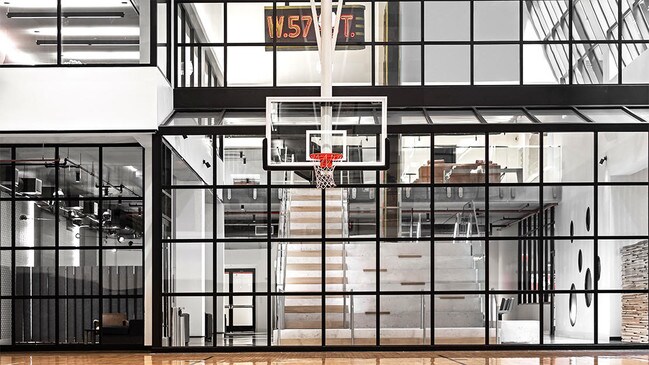 Building Photo - 606 W 57th St