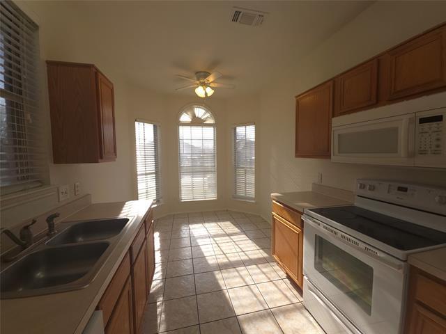 Building Photo - 6405 Freshwater Ln