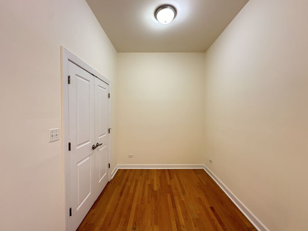 Building Photo - 4715 N Sheridan Rd
