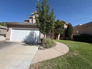 Building Photo - 6517 Glen Oak NE