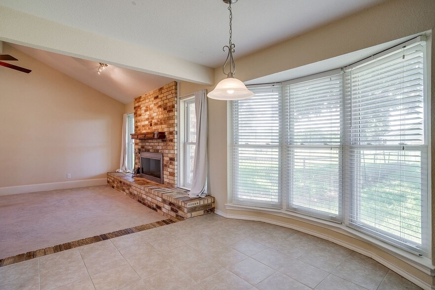 Building Photo - 1804 Impala Dr