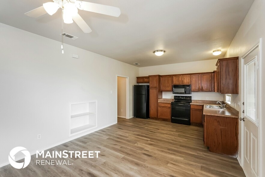Building Photo - 204 Ridgeway Blvd