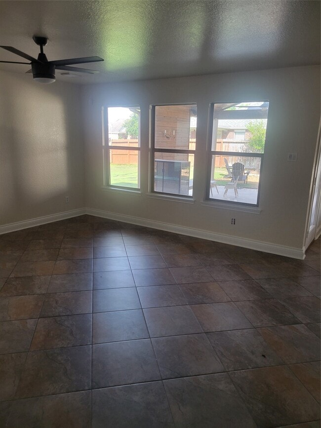 Building Photo - 3903 Brook Garden Ln