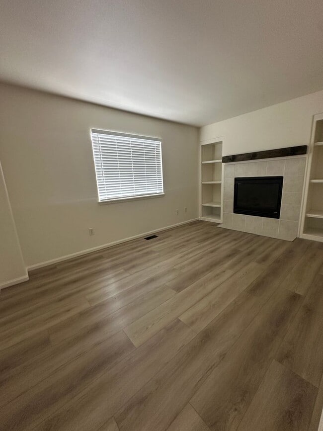 Building Photo - Beautiful Single Family House in Aurora