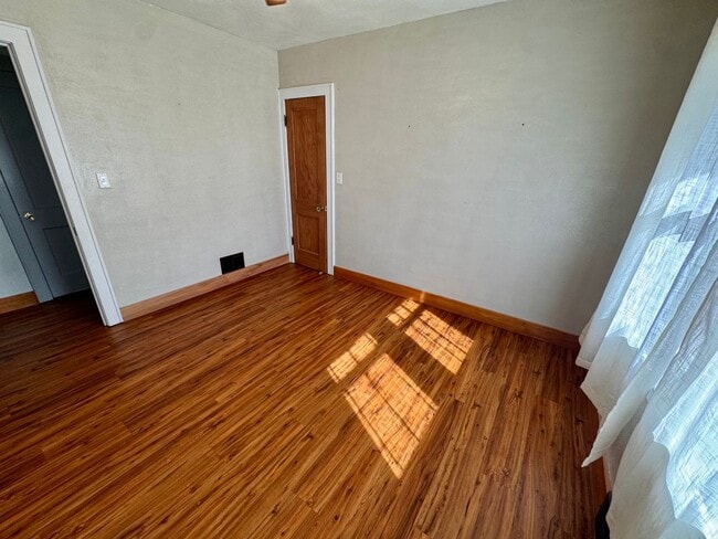 Building Photo - Single Family Home in Edgerton, WI