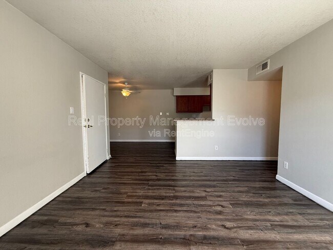 Building Photo - 5995 N 78th St