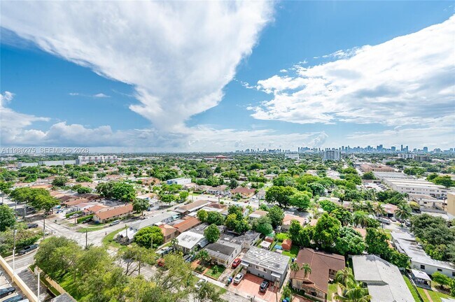 Building Photo - 117 NW 42nd Ave