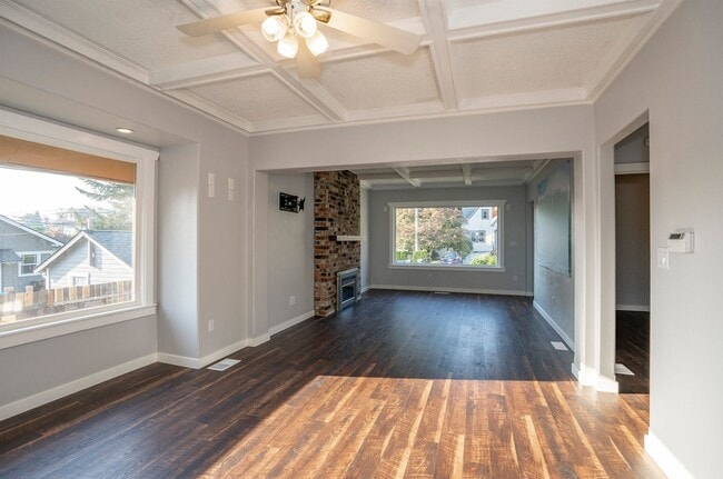 Building Photo - North End Tacoma Three Bed Craftsman