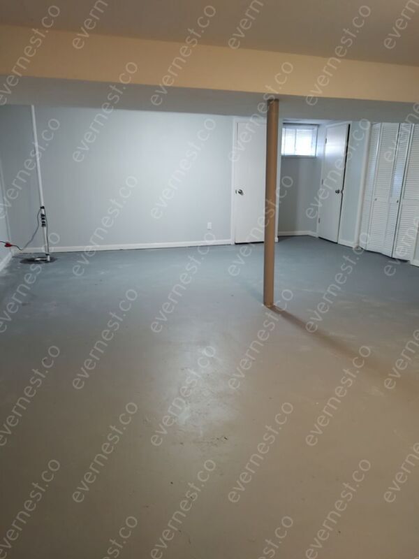 Building Photo - 916 Dorton Ln