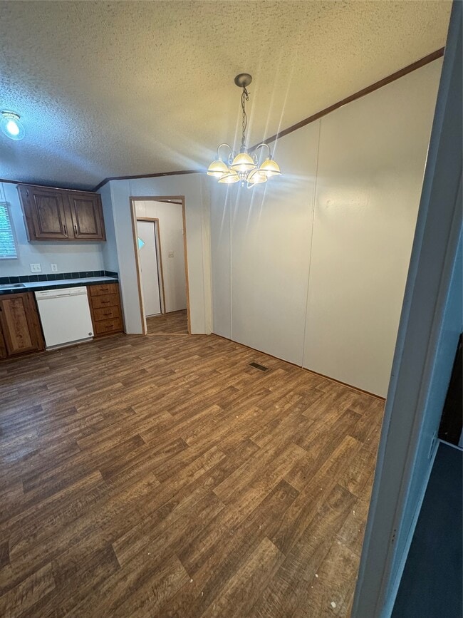 Building Photo - 15240 Paradise Cove Dr