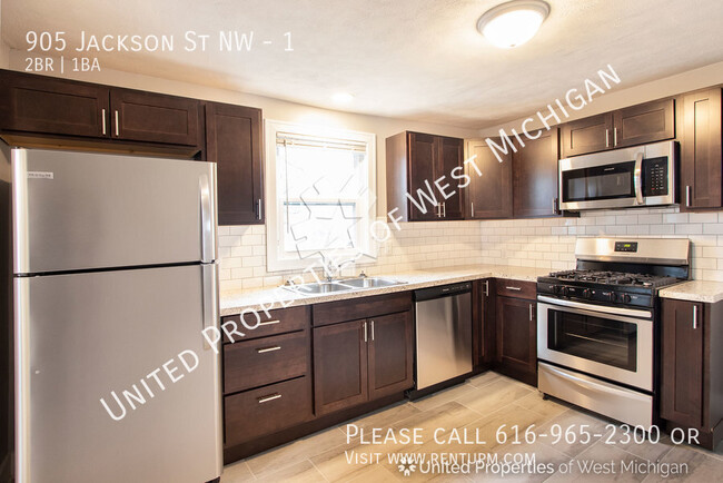 Building Photo - 905 Jackson St NW