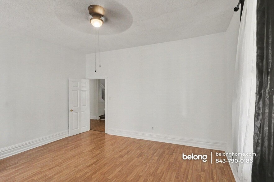 Building Photo - 914 Beman St