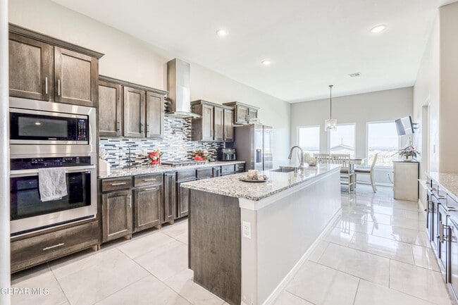 Building Photo - 2375 Enchanted Peaks