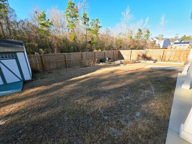 Building Photo - 4 Bedroom #3 Bath Towne Pointe
