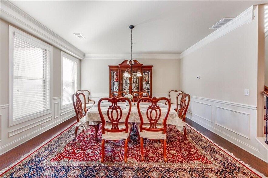 Building Photo - 2616 Vintage Dr