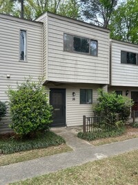 Building Photo - 240 Jamil Rd
