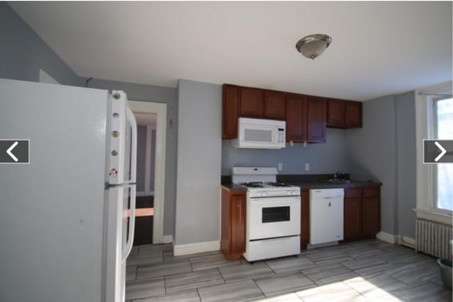 Building Photo - 54 Kensington St