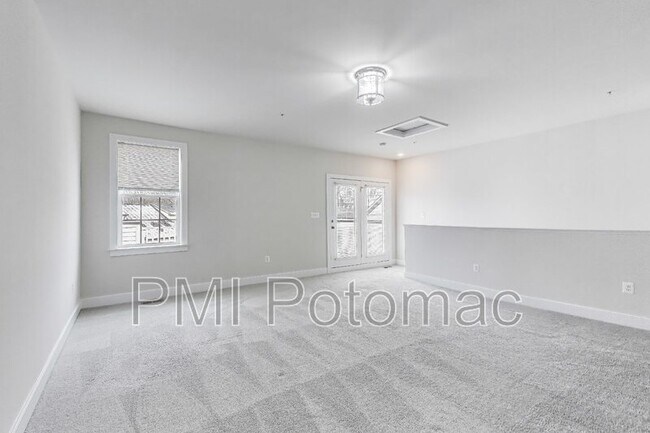 Building Photo - 2547 Auden Dr
