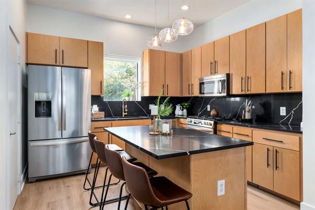 Building Photo - 4111 Newton Ave