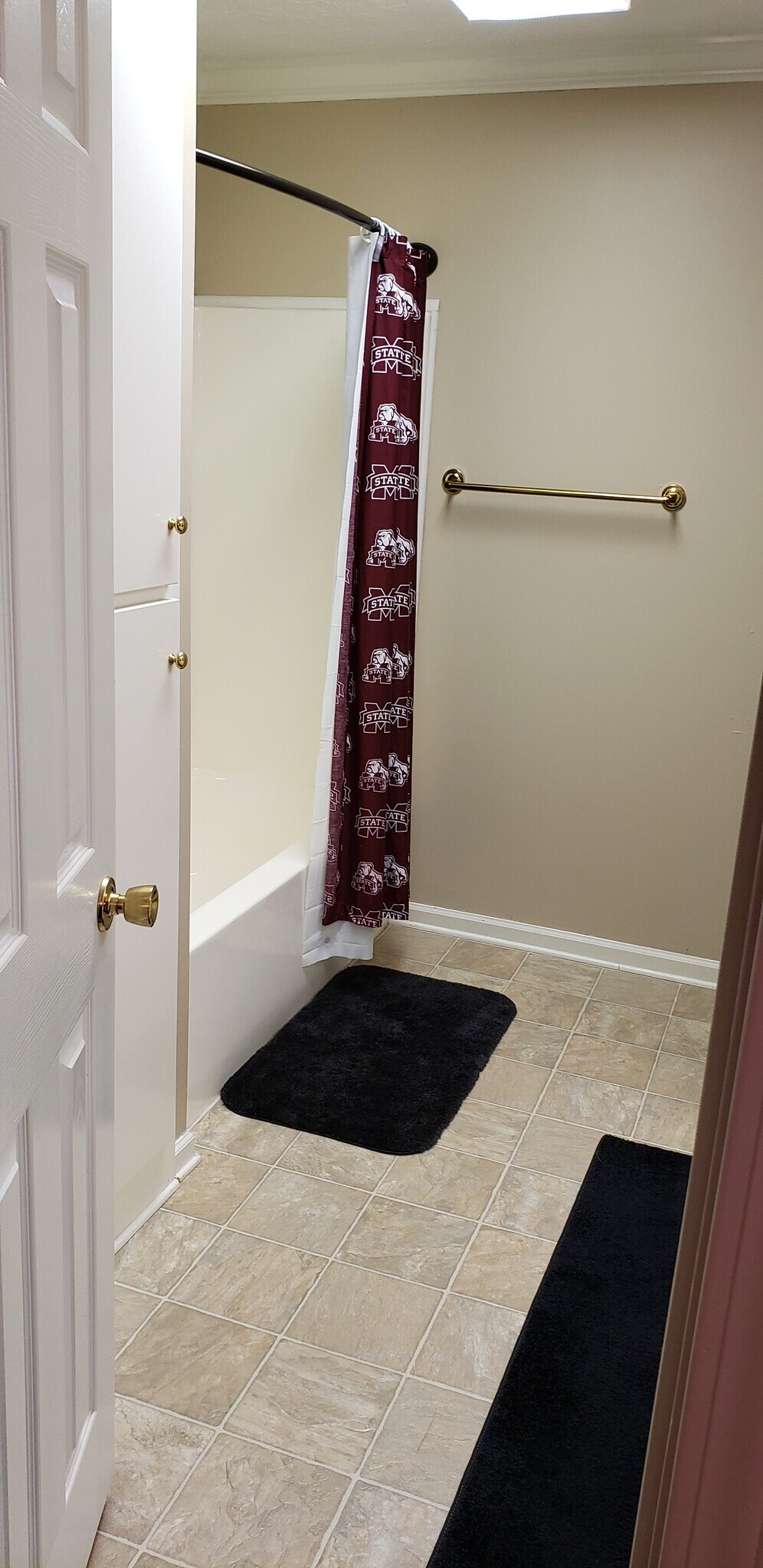 Building Photo - 1064 N Montgomery St