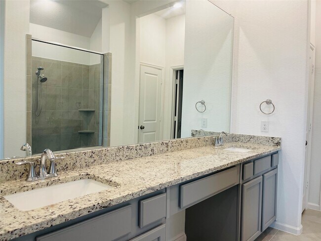 Building Photo - 3708 Rock Ledge Dr