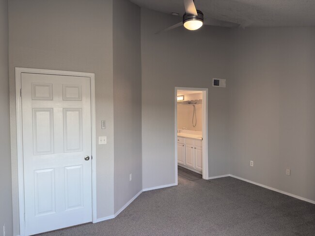 Building Photo - 2069 Eagle Ave