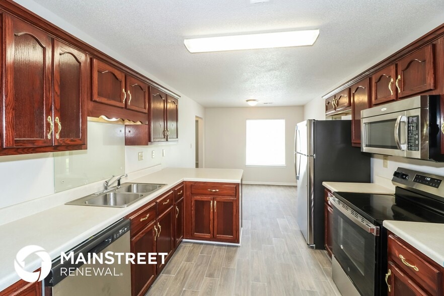 Building Photo - 2323 Kindlewood Dr