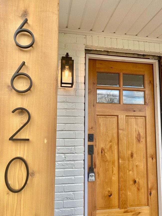 Building Photo - 6620 Upton Ln